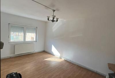 Apartament cu 4 camere decomandat în Micro 17 - 8