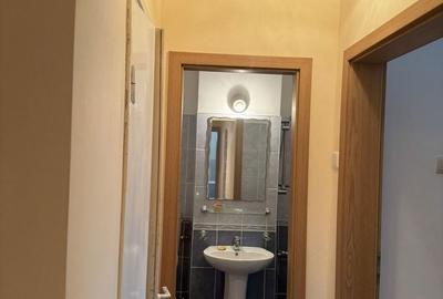 Apartament cu 4 camere decomandat în Est - 2