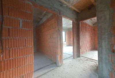 Saftica DN1 4Cam 3Bai Casa 2023 Curte 366mp Libera Pozitie Buna - 13