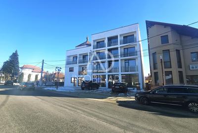 Spațiu comercial, de 220 mp, în Central - 7