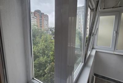 Apartament spatios zona 9 mai - 9