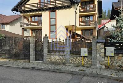 Casă cu 7 camere cu Teren 300 Mp în Central - 10