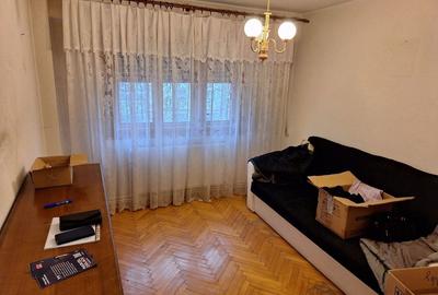 Apartament cu 3 camere decomandat în Central - 1
