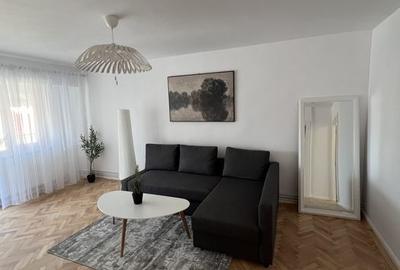 Apartament cu 2 camere, mobilat în Central