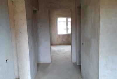 Casă cu 4 camere cu Teren 492 Mp în Bascov - 12