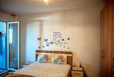 Doamna Ghica, bloc 2002, etaj 3/4, decomandat, doua bai - 17