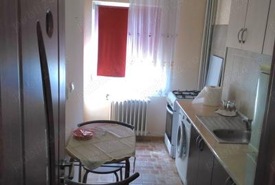 Garsonieră decomandată în Central - 7