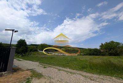 Casă cu 5 camere cu Teren 500 Mp în Hemeiuș - 1