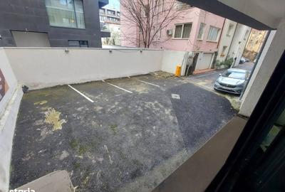 Apartament cu 3 camere decomandat în Polonă - 1