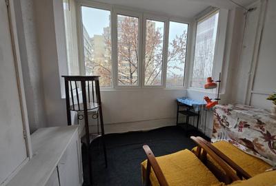 Titan, 10 minute metrou, chiar la intrarea in parcul IOR, pe Lotrioara, - 2