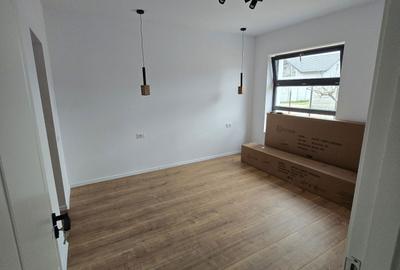 Casă cu 4 camere cu Teren 300 Mp în Calea București - 5
