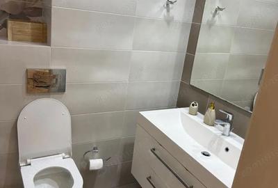 Apartament cu 2 camere decomandat în Complex Studențesc