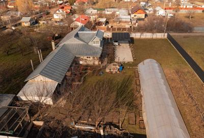 Casă cu 4 camere în Exterior Vest - 3