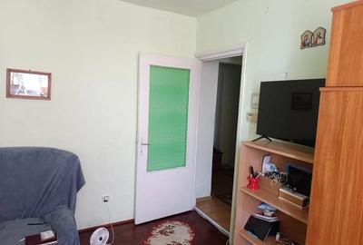 Apartament cu 2 camere decomandat în Precista - 3