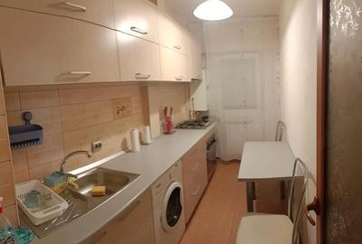 Garsonieră decomandată în - 4