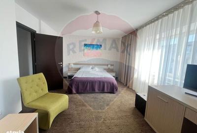 Spațiu comercial, de 4,500 mp, în Central - 12