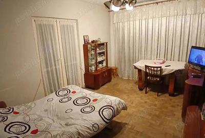 Apartament cu 4 camere decomandat în Mazepa 1 - 5