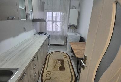 Apartament cu 3 camere semidecomandat în Central - 2