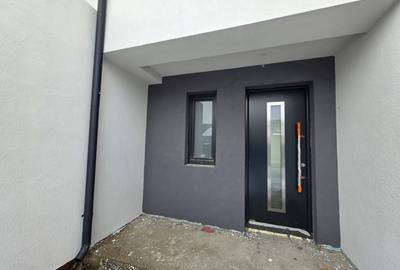 Duplex cu 4 camere cu Canalizare în Bartolomeu - 6