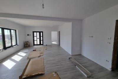 Casa premium! Hemeiusi 3 dormitoare,3 bai , terasa beci - 4