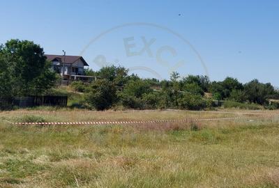 Teren Construcții intravilan de 500 mp, în Războieni