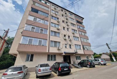 Apartament cu 3 camere decomandat în Central - 1
