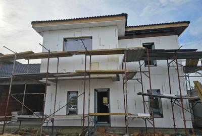 Duplex P+E in Mosnita despartit prin garaj - 1