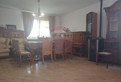 Casa / Vila de lux cu 5 camere de vanzare in Vadu Moldovei, Suceava - 16