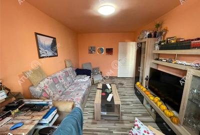 Apartament cu 3 camere decomandat, mobilat în Vasile Aaron - 11
