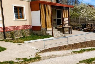 Casă cu 3 camere cu Teren 730 Mp în Răscruci - 1