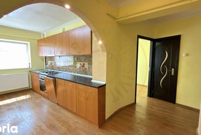 Apartament cu 3 camere semidecomandat în Central - 13