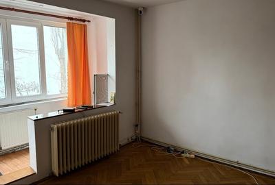 Apartament cu 3 camere decomandat, mobilat în Titan - 9