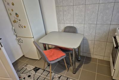 Apartament cu 2 camere semidecomandat în Central - 1