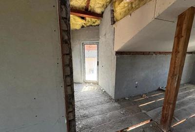 Casă în Ostrovu Corbului - 9