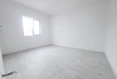 Casă cu Teren 250 Mp în Lumina