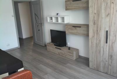 Apartament cu 2 camere decomandat în Independenței - 5