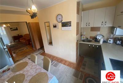 Apartament cu 3 camere decomandat în Tudor - 9