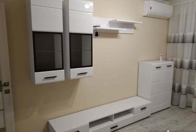 Apartament 2 camere decomandat zona Universitate - 1