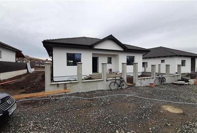Casa de vanzare , 4 camere,5 arii teren, Sancraiul de Mures, semifinisat - 3