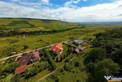 Casă cu 9 camere cu Teren 1750 Mp în Central - 18