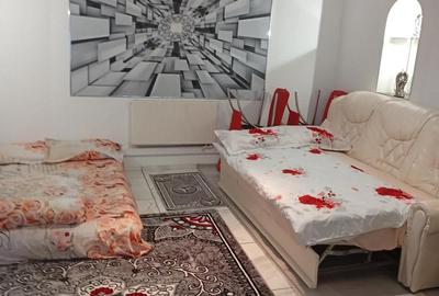 Casă cu 5 camere cu Teren 1400 Mp în Bonț - 1