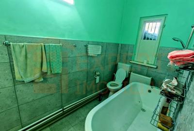 Casă individuală cu 8 camere cu Canalizare în Tomis II - 17