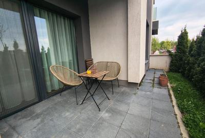 Apartament cu 2 camere semidecomandat, mobilat în Bd. Laminorului - 15