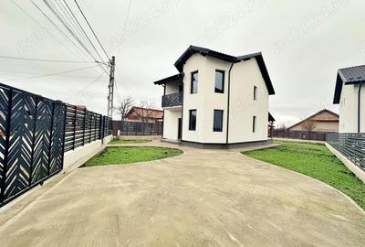 Casă cu 5 camere cu Teren 500 Mp în Căpățânești