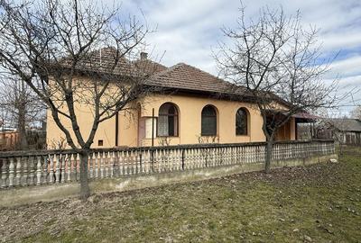 Casă cu 3 camere în Central - 8
