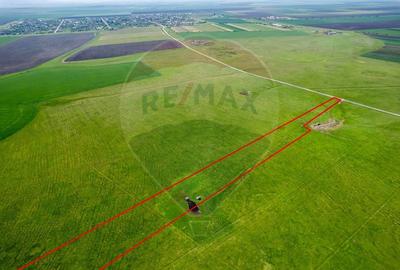 Teren agricol extravilan de 50000 mp, în Est - 7