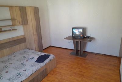 Garsonieră decomandată în Central - 4