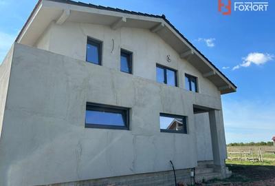 Casa Giarmata la gri cu toate utilitatile - ID V5615 - 5