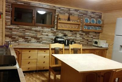 RATE Pensiune SUPERBA*** 12 cam piscina pe mal Lac Mocearu  Mtii. Buzaului - 9