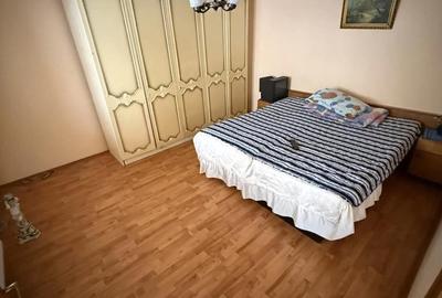 Casă cu 6 camere cu Teren 50 Mp în Mehala